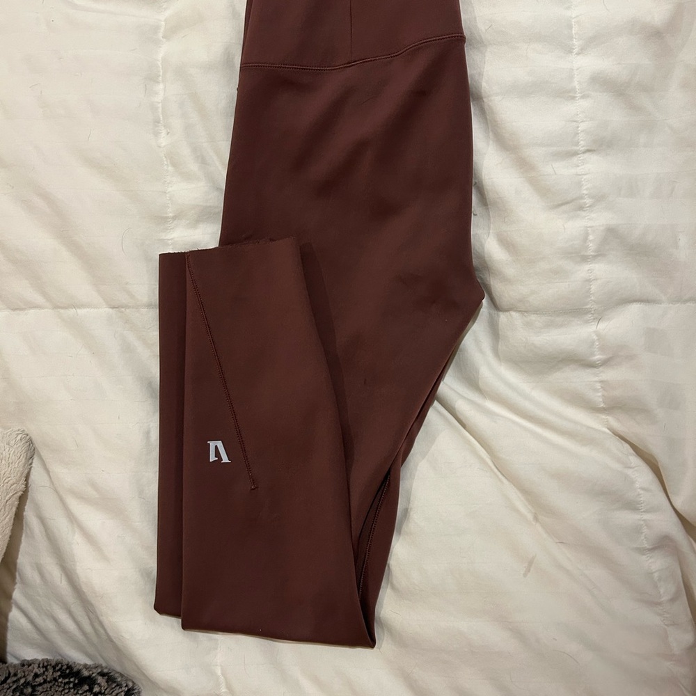 Vuori Leggings size M evolve high rise stretch athletic